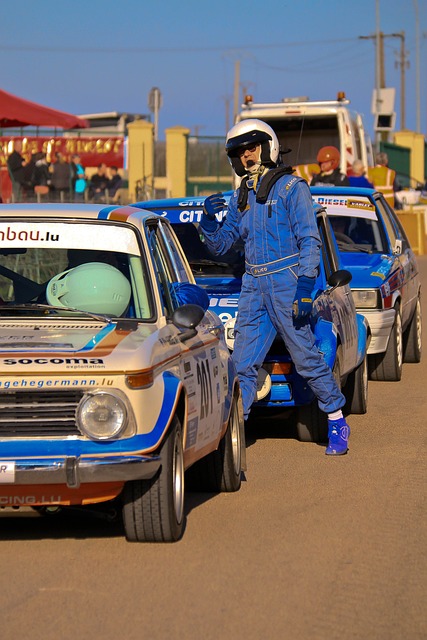 投西部竞争 投西部竞争